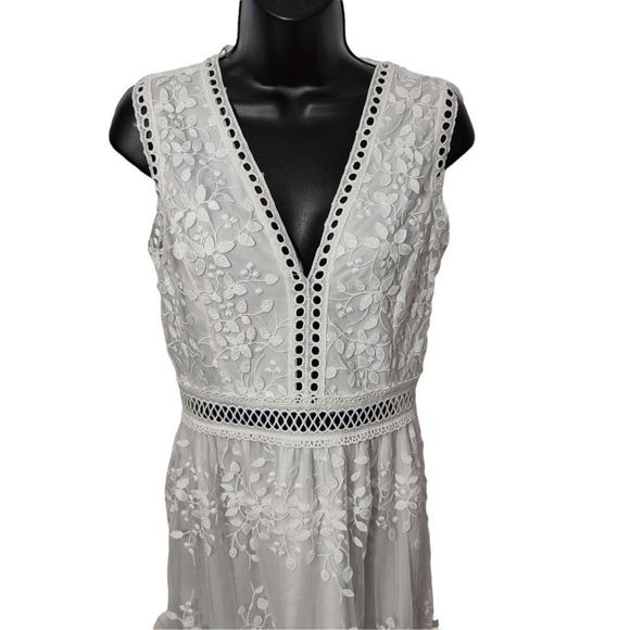 AQUA Embroidered Flounce Lace Sheer Maxi - Picture 9 of 9